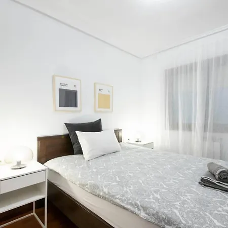 Agradable Con Parking En Gros * San Sebastian