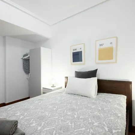 Agradable Con Parking En Gros